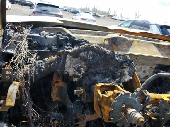 ✅ 2015 Chevrolet Silverado 2500HD LTZ • VIN: 1GC1KWE84FF619786 • Lot: 50848154. Listed on Copart with Not provided. Free auction sales archive from the USA and detailed vehicle history report at DreamBid. Image 9.