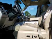 ✅ 2017 Ford Expedition Limited • VIN: 1FMJU2ATXHEA32350 • Lot: 81343115. Wystawiony na Copart z przebiegiem 82 273 mil. Bezpłatny archiwum sprzedaży aukcyjnych z USA i szczegółowy raport historii pojazdu na DreamBid. Zdjęcie 7.