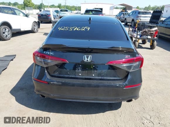 ✅ 2024 Honda Civic Si • VIN: 2HGFE1E53RH472337 • Lot: 42539629. Wystawiony na IAAI z przebiegiem 12 883 mil. Bezpłatny archiwum sprzedaży aukcyjnych z USA i szczegółowy raport historii pojazdu na DreamBid. Zdjęcie 16.