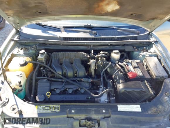 ✅ 2007 Ford Five Hundred SEL • VIN: 1FAHP27177G148212 • Lot: 42934248. Listed on IAAI with 256,754 mi. Free auction sales archive from the USA and detailed vehicle history report at DreamBid. Image 10.