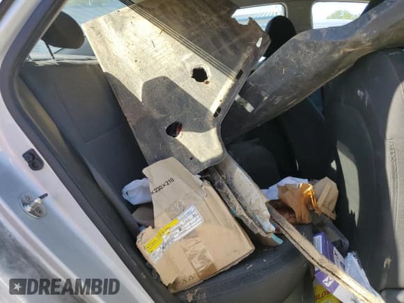 ✅ 2018 Hyundai Accent SE • VIN: 3KPC24A30JE034102 • Лот: 73985234. Опубликован ранее на Copart с пробегом 133 074 миль. Бесплатный доступ к архиву аукционных продаж из США и подробный отчёт об истории автомобиля на DreamBid. Изображение 11.