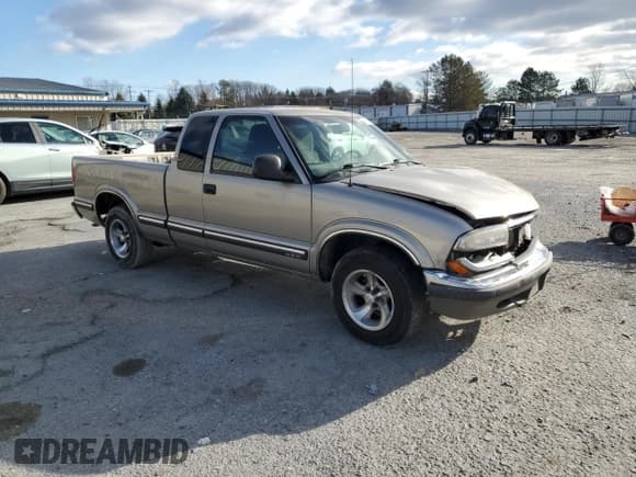 ✅ 1998 Chevrolet S-10 LS • VIN: 1GCCS19X6W8153845 • Лот: 84517964. Опубликован ранее на Copart с пробегом 83 346 миль. Бесплатный доступ к архиву аукционных продаж из США и подробный отчёт об истории автомобиля на DreamBid. Изображение 4.