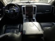 ✅ 2009 Dodge 1500 SLT • VIN: 1D3HV13T89S703922 • Lot: 52349215. Wystawiony na Copart z przebiegiem 303 264 mil. Bezpłatny archiwum sprzedaży aukcyjnych z USA i szczegółowy raport historii pojazdu na DreamBid. Zdjęcie 8.