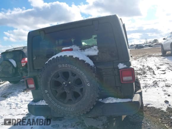 ✅ 2020 Jeep Wrangler Unlimited Sport S • VIN: 1C4HJXDN0LW334593 • Lot: 41044612. Wystawiony na IAAI z przebiegiem 58 165 mil. Bezpłatny archiwum sprzedaży aukcyjnych z USA i szczegółowy raport historii pojazdu na DreamBid. Zdjęcie 16.