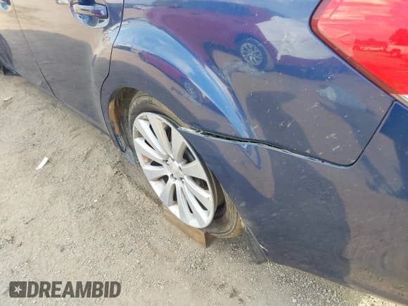 ✅ 2010 Subaru Legacy Limited Moon • VIN: 4S3BMBK69A3217847 • Lot: 43722513. Wystawiony na IAAI z przebiegiem 261 492 mil. Bezpłatny archiwum sprzedaży aukcyjnych z USA i szczegółowy raport historii pojazdu na DreamBid. Zdjęcie 19.