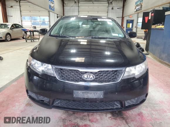 ✅ 2013 Kia Forte EX • VIN: KNAFU4A26D5703811 • Lot: 92667955. Wystawiony na Copart z przebiegiem 184 430 mil. Bezpłatny archiwum sprzedaży aukcyjnych z USA i szczegółowy raport historii pojazdu na DreamBid. Zdjęcie 5.