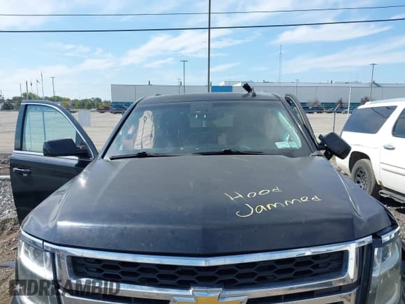 ✅ 2015 Chevrolet Suburban LT • VIN: 1GNSKJKC5FR688637 • Lot: 43232837. Listed on IAAI with 267,129 mi. Free auction sales archive from the USA and detailed vehicle history report at DreamBid. Image 10.