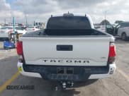 ✅ 2019 Toyota Tacoma TRD Sport • VIN: 3TMCZ5AN5KM260405 • Lot: 43758290. Listed on IAAI with 55,924 mi. Free auction sales archive from the USA and detailed vehicle history report at DreamBid. Image 16.