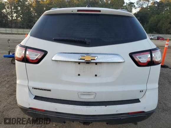 ✅ 2017 Chevrolet Traverse LT • VIN: 1GNKRHKD1HJ270767 • Lot: 86884925. Wystawiony na Copart z przebiegiem 172 863 mil. Bezpłatny archiwum sprzedaży aukcyjnych z USA i szczegółowy raport historii pojazdu na DreamBid. Zdjęcie 6.