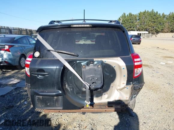 ✅ 2011 Toyota RAV4 • VIN: 2T3BF4DV8BW153065 • Lot: 43680270. Wystawiony na IAAI z przebiegiem 185 119 mil. Bezpłatny archiwum sprzedaży aukcyjnych z USA i szczegółowy raport historii pojazdu na DreamBid. Zdjęcie 16.