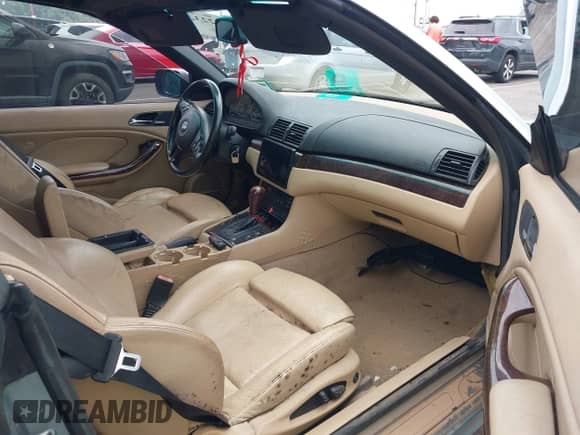 2001 BMW 3 Series 330Ci с VIN WBABS53471JU87964, выставлен на аукционе IAAI как лот 42922324 с пробегом 177 385 миль миль и . История ставок и продаж доступна на DreamBid. Изображение 5.