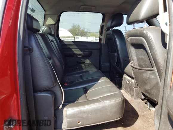 ✅ 2012 Chevrolet Silverado 2500HD LT • VIN: 1GC1KXC8XCF217386 • Lot: 52601825. Wystawiony na Copart z przebiegiem 333 326 mil. Bezpłatny archiwum sprzedaży aukcyjnych z USA i szczegółowy raport historii pojazdu na DreamBid. Zdjęcie 10.