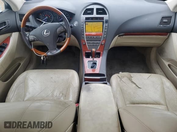 ✅ 2010 Lexus ES 330 • VIN: JTHBK1EG9A2387487 • Лот: 93205665. Опубликован ранее на Copart с пробегом 208 282 миль. Бесплатный доступ к архиву аукционных продаж из США и подробный отчёт об истории автомобиля на DreamBid. Изображение 8.