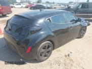 ✅ 2013 Hyundai Veloster w/Black Int • VIN: KMHTC6AD8DU135360 • Lot: 39632653. Wystawiony na IAAI z przebiegiem 135 744 mil. Bezpłatny archiwum sprzedaży aukcyjnych z USA i szczegółowy raport historii pojazdu na DreamBid. Zdjęcie 4.