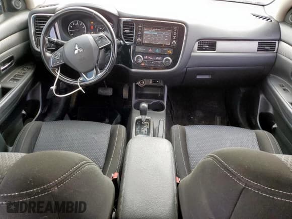 ✅ 2016 Mitsubishi Outlander SE • VIN: JA4AD3A35GZ009084 • Lot: 70770255. Listed on Copart with 153,768 mi. Free auction sales archive from the USA and detailed vehicle history report at DreamBid. Image 8.