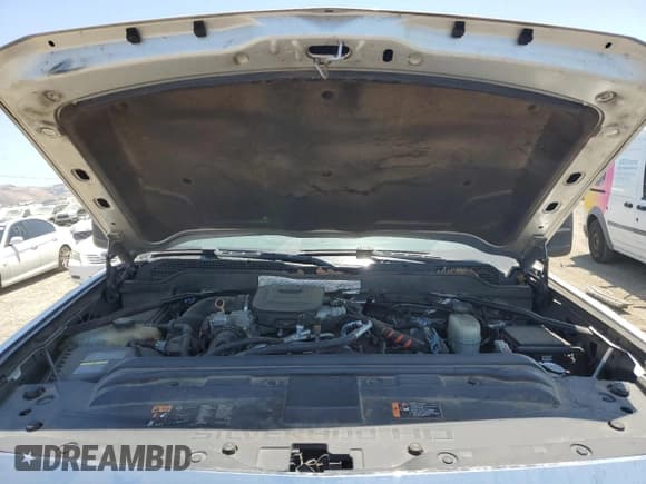 ✅ 2015 Chevrolet Silverado 2500HD LT • VIN: 1GC1KVE8XFF170673 • Lot: 59818525. Listed on Copart with 126,295 mi. Free auction sales archive from the USA and detailed vehicle history report at DreamBid. Image 11.