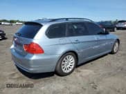 ✅ 2009 BMW 3 Series 328i xDrive • VIN: WBAUU33549A540518 • Лот: 69783634. Опубликован ранее на Copart с пробегом 107 657 миль. Бесплатный доступ к архиву аукционных продаж из США и подробный отчёт об истории автомобиля на DreamBid. Изображение 3.