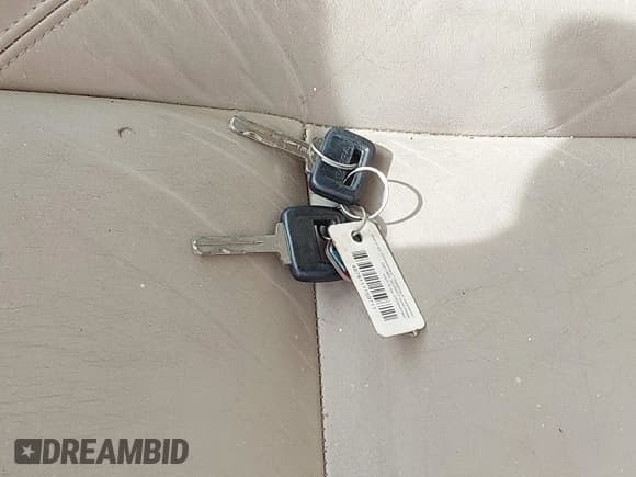 ✅ 1995 Volvo 960 • VIN: YV1KS9614S1055145 • Lot: 42469154. Wystawiony na IAAI z przebiegiem 113 578 mil. Bezpłatny archiwum sprzedaży aukcyjnych z USA i szczegółowy raport historii pojazdu na DreamBid. Zdjęcie 11.