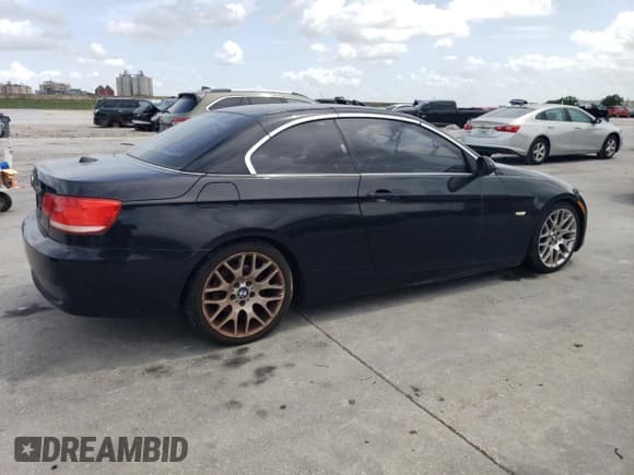✅ 2009 BMW 3 Series 328i • VIN: WBAWR33589P343598 • Lot: 55612015. Listed on Copart with 113,779 mi. Free auction sales archive from the USA and detailed vehicle history report at DreamBid. Image 3.
