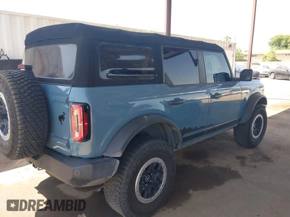 ✅ 2022 Ford Bronco • VIN: 1FMEE5DP9NLB61055 • Lot: 42359888. Listed on IAAI with 70,668 mi. Free auction sales archive from the USA and detailed vehicle history report at DreamBid. Image 4.