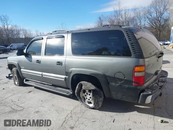 ✅ 2000 Chevrolet Suburban LS • VIN: 3GNFK16TXYG142561 • Лот: 41281631. Опубликован ранее на IAAI с пробегом 385 565 миль. Бесплатный доступ к архиву аукционных продаж из США и подробный отчёт об истории автомобиля на DreamBid. Изображение 3.