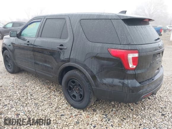 ✅ 2017 Ford Police Interceptor Utility • VIN: 1FM5K8AR9HGA44508 • Лот: 43789289. Опубликован ранее на IAAI с пробегом 104 681 миль. Бесплатный доступ к архиву аукционных продаж из США и подробный отчёт об истории автомобиля на DreamBid. Изображение 3.