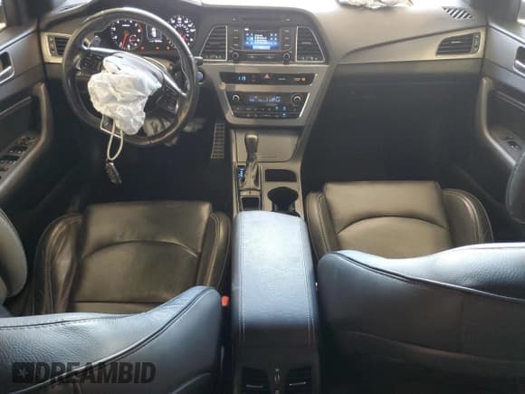 ✅ 2015 Hyundai Sonata Sport • VIN: 5NPE34AB4FH183953 • Lot: 69575695. Wystawiony na Copart z przebiegiem 125 105 mil. Bezpłatny archiwum sprzedaży aukcyjnych z USA i szczegółowy raport historii pojazdu na DreamBid. Zdjęcie 8.