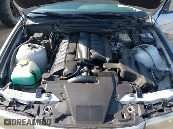 1998 BMW 3 Series 328i z VIN WBACD4323WAV57149, wystawiony jako IAAI lot #43190015 z przebiegiem 139 526 mil mil oraz . Historia ofert i sprzedaży dostępna na DreamBid. Obrazek 10.