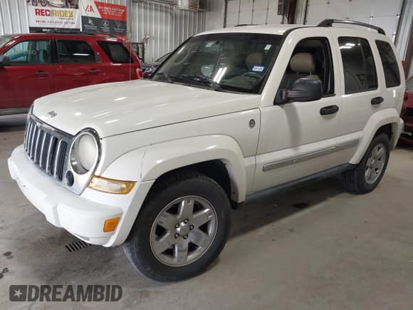 ✅ 2007 Jeep Liberty Limited • VIN: 1J4GL58K57W558890 • Lot: 42613768. Listed on IAAI with 164,858 mi. Free auction sales archive from the USA and detailed vehicle history report at DreamBid. Image 17.