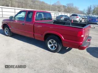 ✅ 2002 Chevrolet S-10 LS • VIN: 1GCCS19W228189677 • Лот: 41952440. Опубликован ранее на IAAI с пробегом 81 319 миль. Бесплатный доступ к архиву аукционных продаж из США и подробный отчёт об истории автомобиля на DreamBid. Изображение 3.