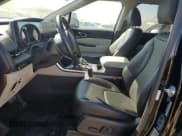 ✅ 2024 Kia Carnival EX • VIN: KNDNC5H30R6406038 • Лот: 83877785. Опубликован ранее на Copart с пробегом 102 874 миль. Бесплатный доступ к архиву аукционных продаж из США и подробный отчёт об истории автомобиля на DreamBid. Изображение 7.