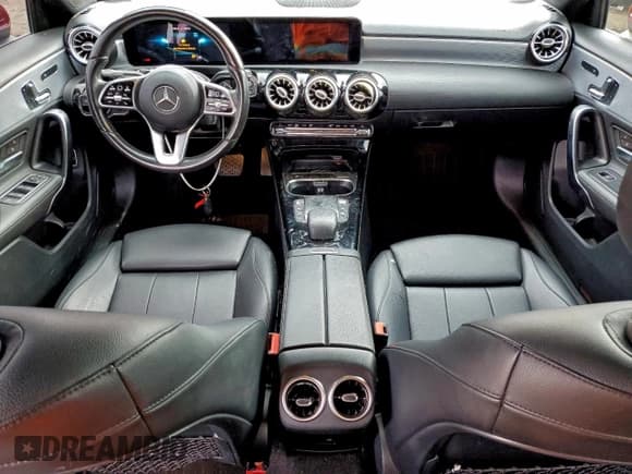 ✅ 2021 Mercedes-Benz A 220 • VIN: W1K3G4FB8MJ295721 • Lot: 93707025. Wystawiony na Copart z przebiegiem 82 192 mil. Bezpłatny archiwum sprzedaży aukcyjnych z USA i szczegółowy raport historii pojazdu na DreamBid. Zdjęcie 8.