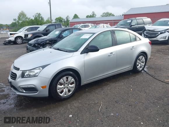 ✅ 2016 Chevrolet Cruze LS • VIN: 1G1PB5SH0G7204753 • Lot: 42186300. Listed on IAAI with 132,006 mi. Free auction sales archive from the USA and detailed vehicle history report at DreamBid. Image 2.