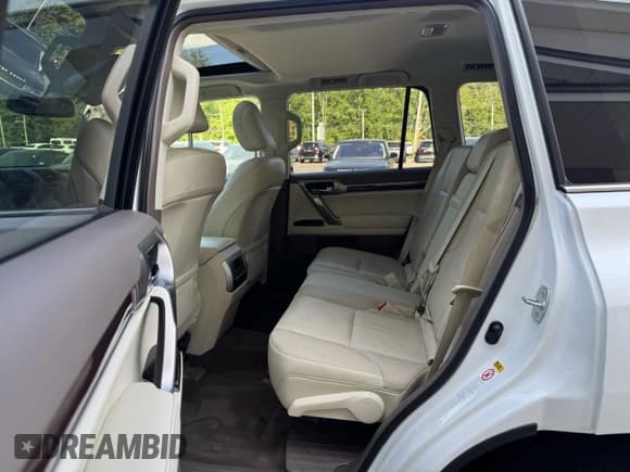 ✅ 2014 Lexus GX 460 • VIN: JTJBM7FXXE5081042 • Lot: 89896265. Wystawiony na Copart z przebiegiem 223 899 mil. Bezpłatny archiwum sprzedaży aukcyjnych z USA i szczegółowy raport historii pojazdu na DreamBid. Zdjęcie 8.