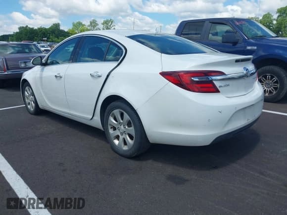 ✅ 2014 Buick Regal Premium I • VIN: 2G4GM5ERXE9205714 • Lot: 42387419. Listed on IAAI with 133,328 mi. Free auction sales archive from the USA and detailed vehicle history report at DreamBid. Image 3.