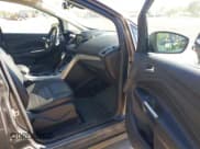 ✅ 2013 Ford C-Max SEL • VIN: 1FADP5CU0DL539852 • Lot: 43501883. Wystawiony na IAAI z przebiegiem 176 072 mil. Bezpłatny archiwum sprzedaży aukcyjnych z USA i szczegółowy raport historii pojazdu na DreamBid. Zdjęcie 5.