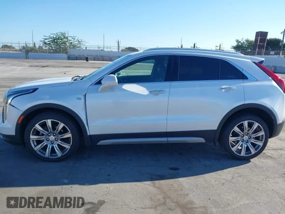 ✅ 2019 Cadillac XT4 FWD Premium Luxury • VIN: 1GYFZCR40KF196944 • Lot: 43316335. Wystawiony na IAAI z przebiegiem 46 643 mil. Bezpłatny archiwum sprzedaży aukcyjnych z USA i szczegółowy raport historii pojazdu na DreamBid. Zdjęcie 14.