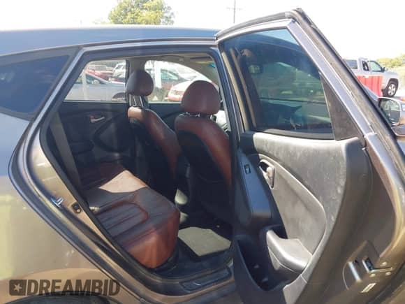 ✅ 2011 Hyundai Tucson Limited • VIN: KM8JUCAC3BU192055 • Lot: 43063727. Listed on IAAI with 214,573 mi. Free auction sales archive from the USA and detailed vehicle history report at DreamBid. Image 8.