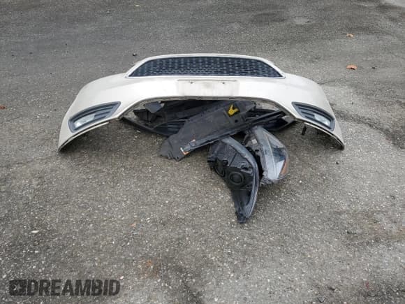 ✅ 2018 Ford Focus SEL • VIN: 1FADP3H27JL217474 • Lot: 90101065. Wystawiony na Copart z przebiegiem 87 210 mil. Bezpłatny archiwum sprzedaży aukcyjnych z USA i szczegółowy raport historii pojazdu na DreamBid. Zdjęcie 12.