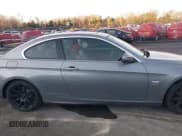 ✅ 2012 BMW 3 Series 328i xDrive • VIN: WBAKF5C56CE657076 • Lot: 43835237. Wystawiony na IAAI z przebiegiem 138 360 mil. Bezpłatny archiwum sprzedaży aukcyjnych z USA i szczegółowy raport historii pojazdu na DreamBid. Zdjęcie 13.