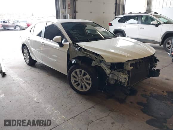 2022 Toyota Camry LE с VIN 4T1C11BK1NU054269, выставлен на аукционе IAAI как лот 41510460 с пробегом 60 997 миль миль и . История ставок и продаж доступна на DreamBid. Изображение 1.