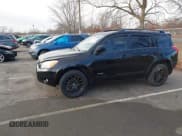 ✅ 2008 Toyota RAV4 Sport • VIN: JTMBD32V686056900 • Лот: 43844991. Опубликован ранее на IAAI с пробегом 161 381 миль. Бесплатный доступ к архиву аукционных продаж из США и подробный отчёт об истории автомобиля на DreamBid. Изображение 2.