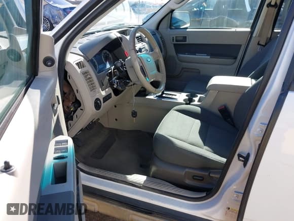 ✅ 2010 Ford Escape Hybrid • VIN: 1FMCU5K34AKA46843 • Lot: 42770623. Wystawiony na IAAI z przebiegiem 165 831 mil. Bezpłatny archiwum sprzedaży aukcyjnych z USA i szczegółowy raport historii pojazdu na DreamBid. Zdjęcie 5.