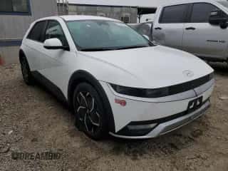 2024 Hyundai Ioniq 5 SE z VIN KM8KM4DE1RU289546, wystawiony jako Copart lot #72554174 z przebiegiem 3 907 mil mil oraz Szkoda całkowita • Salvage title. Historia ofert i sprzedaży dostępna na DreamBid. Obrazek 4.