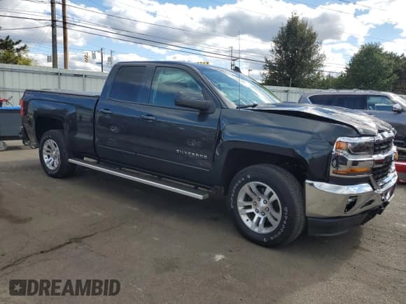 ✅ 2018 Chevrolet Silverado 1500 LT • VIN: 1GCVKREC3JZ119729 • Lot: 86705025. Wystawiony na Copart z przebiegiem 108 839 mil. Bezpłatny archiwum sprzedaży aukcyjnych z USA i szczegółowy raport historii pojazdu na DreamBid. Zdjęcie 4.