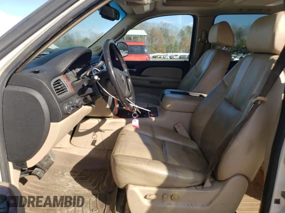 ✅ 2008 Chevrolet Suburban 1LT • VIN: 1GNFK16378R186792 • Lot: 92947475. Listed on Copart with 248,693 mi. Free auction sales archive from the USA and detailed vehicle history report at DreamBid. Image 7.