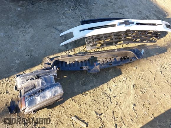 ✅ 2021 Chevrolet Silverado 1500 RST • VIN: 3GCUYEET2MG391955 • Lot: 41295635. Listed on IAAI with 67,906 mi. Free auction sales archive from the USA and detailed vehicle history report at DreamBid. Image 12.