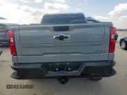 ✅ 2025 Chevrolet Silverado 1500 • VIN: 3GCUKHE81SG131512 • Лот: 67035875. Опубликован ранее на Copart с пробегом 2 852 миль. Бесплатный доступ к архиву аукционных продаж из США и подробный отчёт об истории автомобиля на DreamBid. Изображение 6.
