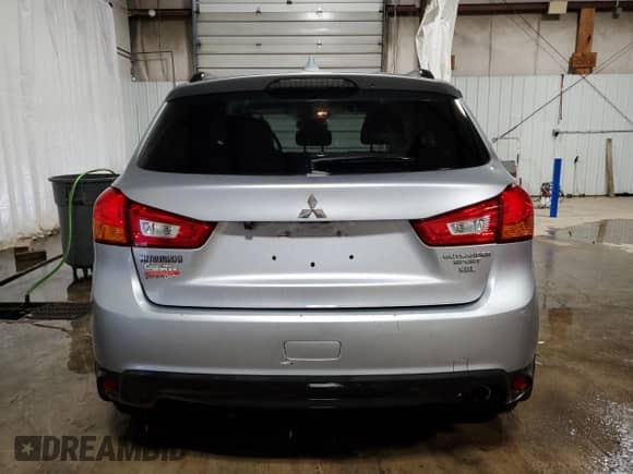 2017 Mitsubishi Outlander SEL с VIN JA4AP4AW3HZ021145, выставлен на аукционе Copart как лот 42053615 с пробегом 153 758 миль миль и Списание • Salvage title. История ставок и продаж доступна на DreamBid. Изображение 6.