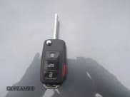 ✅ 2014 Volkswagen Beetle 2.5L • VIN: 3VWJP7ATXEM627288 • Lot: 43653422. Wystawiony na IAAI z przebiegiem 331 072 mil. Bezpłatny archiwum sprzedaży aukcyjnych z USA i szczegółowy raport historii pojazdu na DreamBid. Zdjęcie 11.